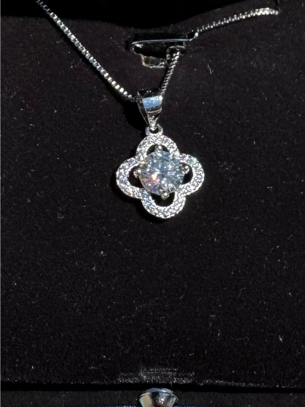 Moissanite Clover necklace set in 925 Sterling Silver NIB - Picture 9 of 11